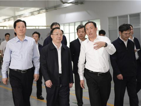江苏省省长吴政隆光临Z6官网集团走访调研